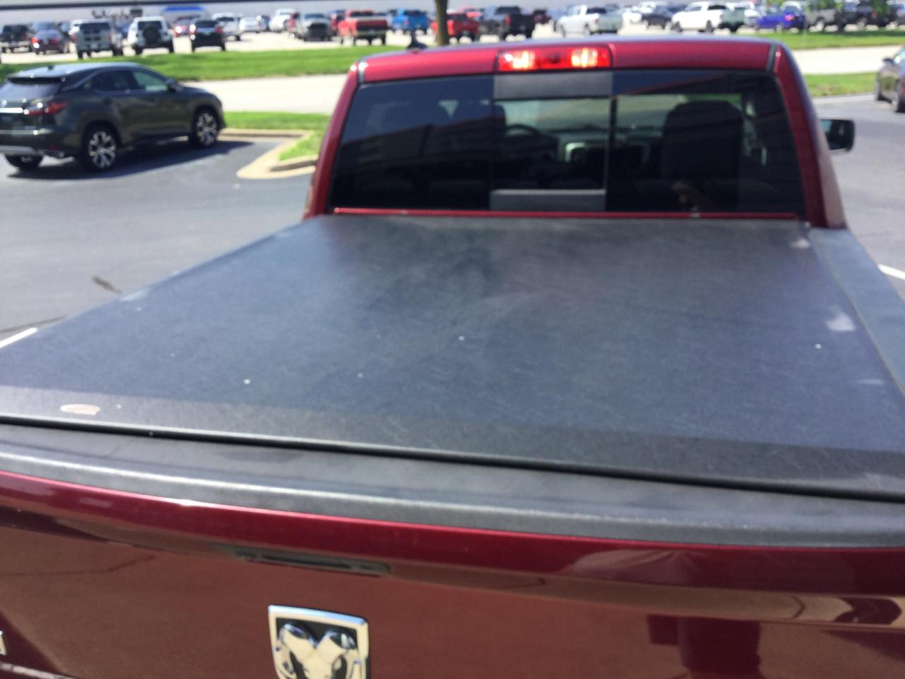RAM 1500 Big Horn 4x4 Crew Cab 5'7" Box 2017