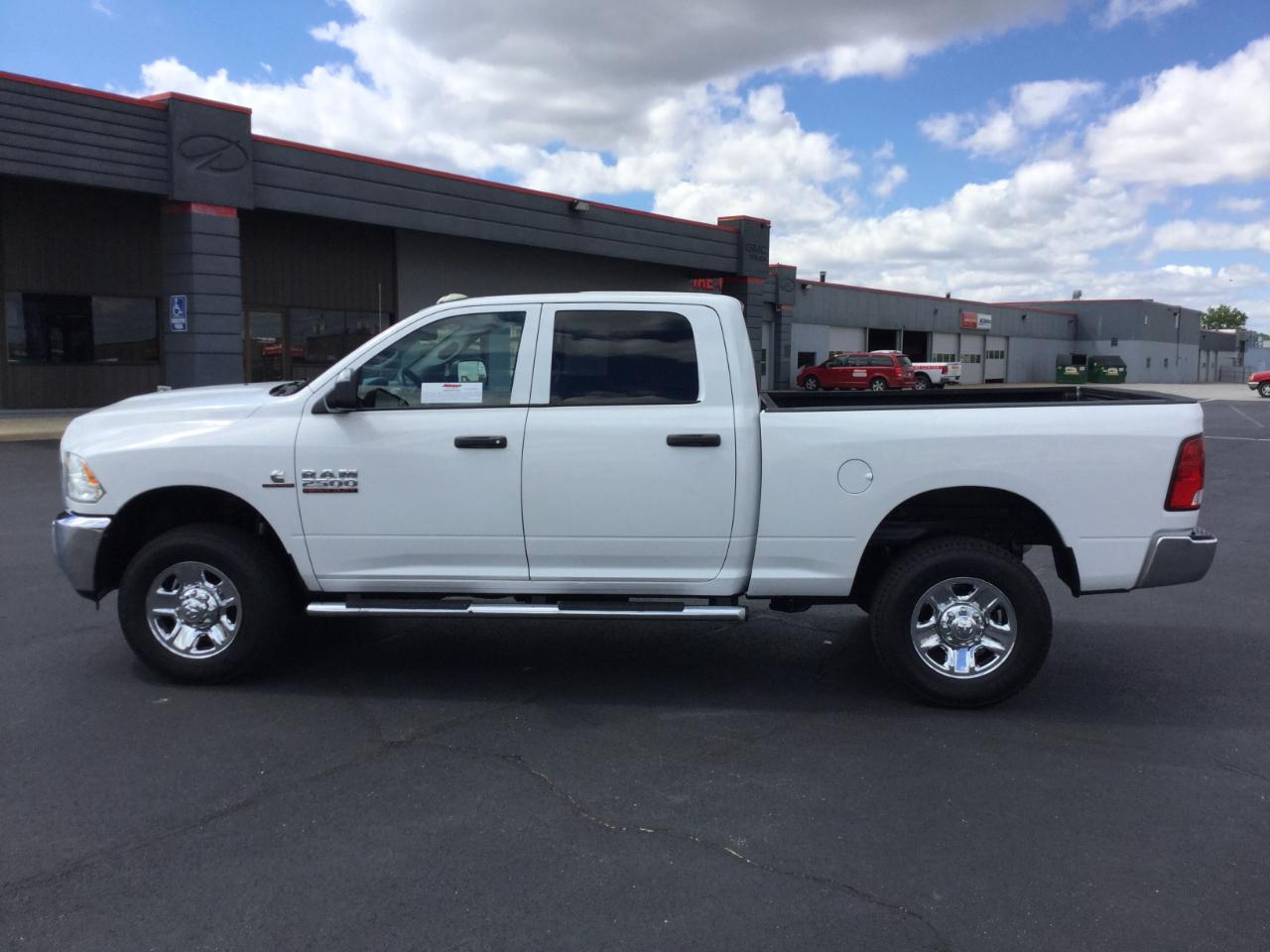 RAM 2500 4WD Crew Cab 149" Tradesman 2016