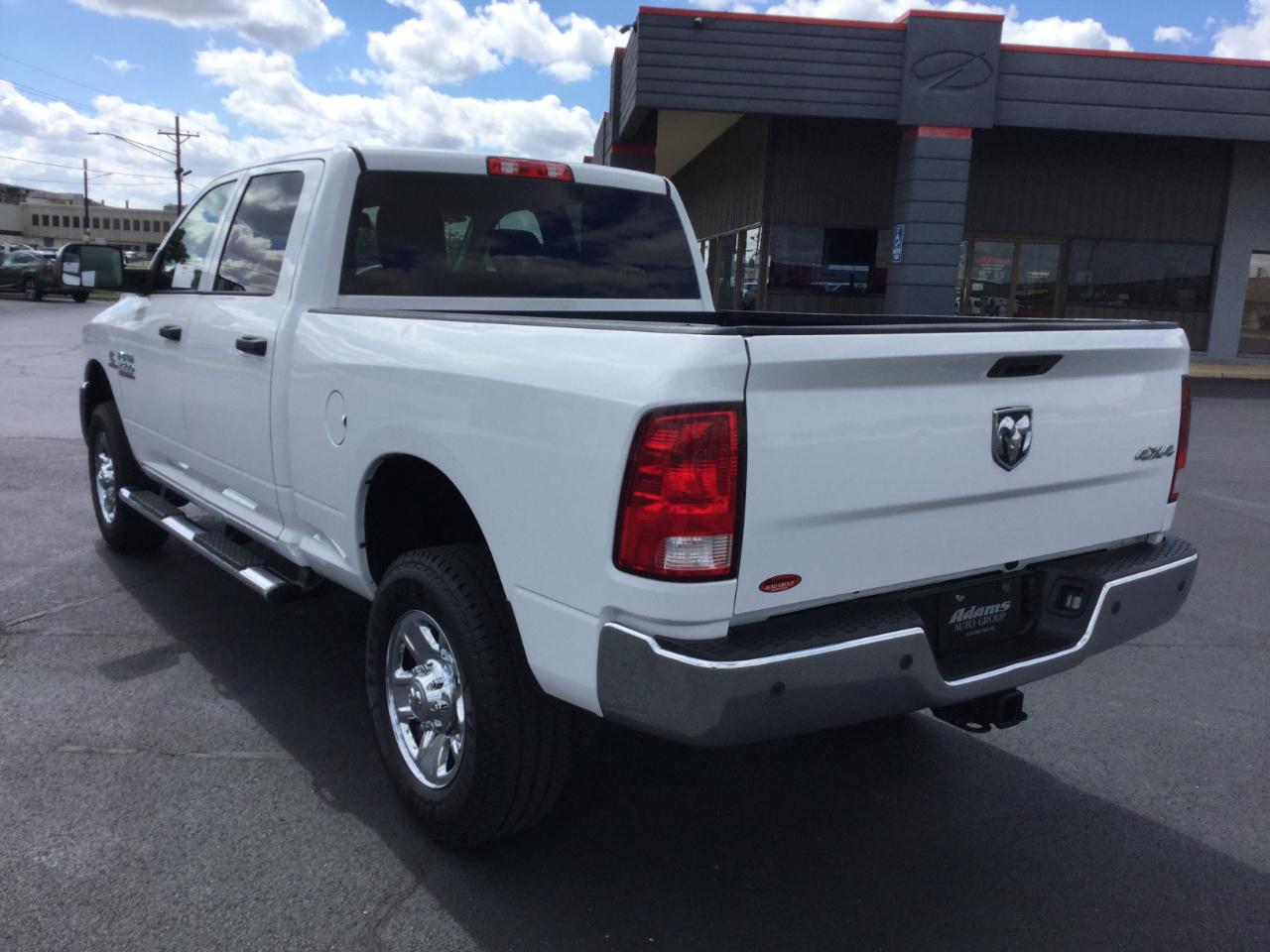 RAM 2500 4WD Crew Cab 149" Tradesman 2016