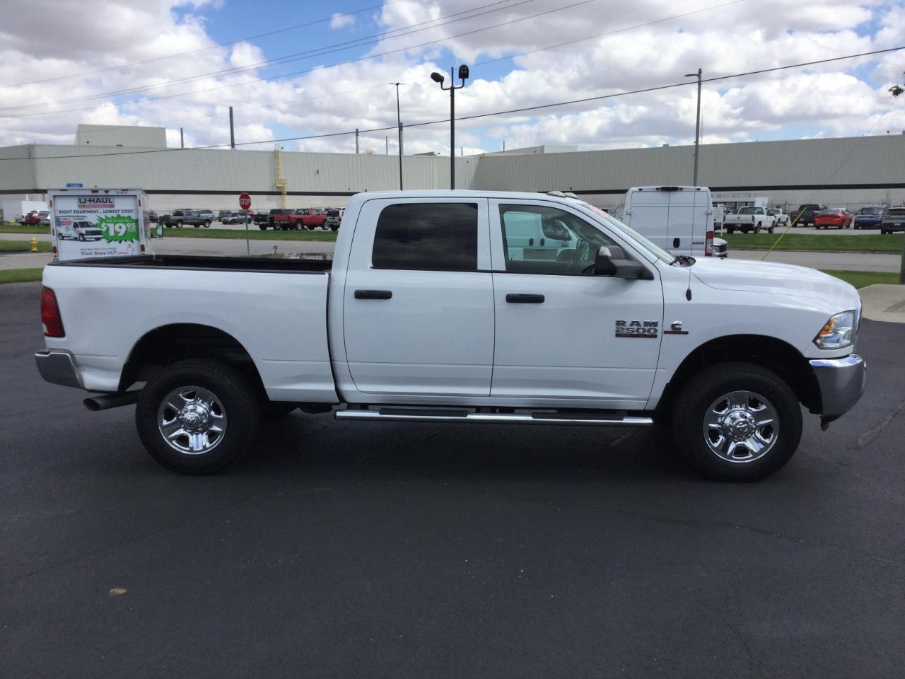 RAM 2500 4WD Crew Cab 149" Tradesman 2016