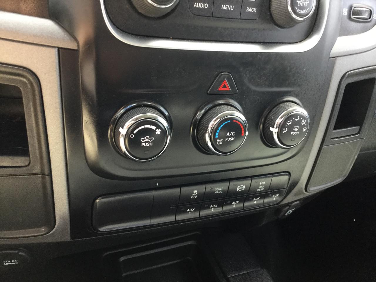 RAM 2500 4WD Crew Cab 149" Tradesman 2016