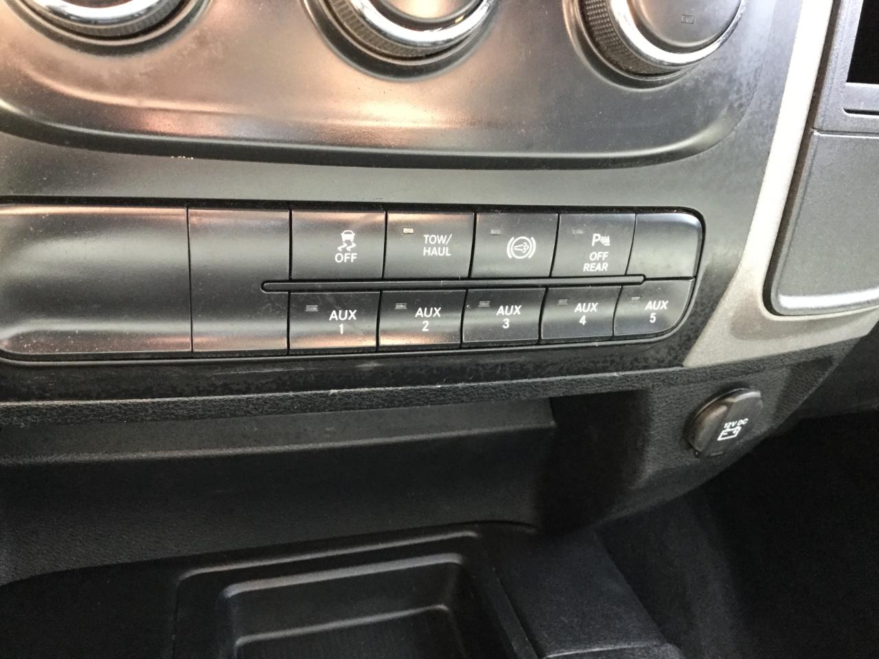 RAM 2500 4WD Crew Cab 149" Tradesman 2016