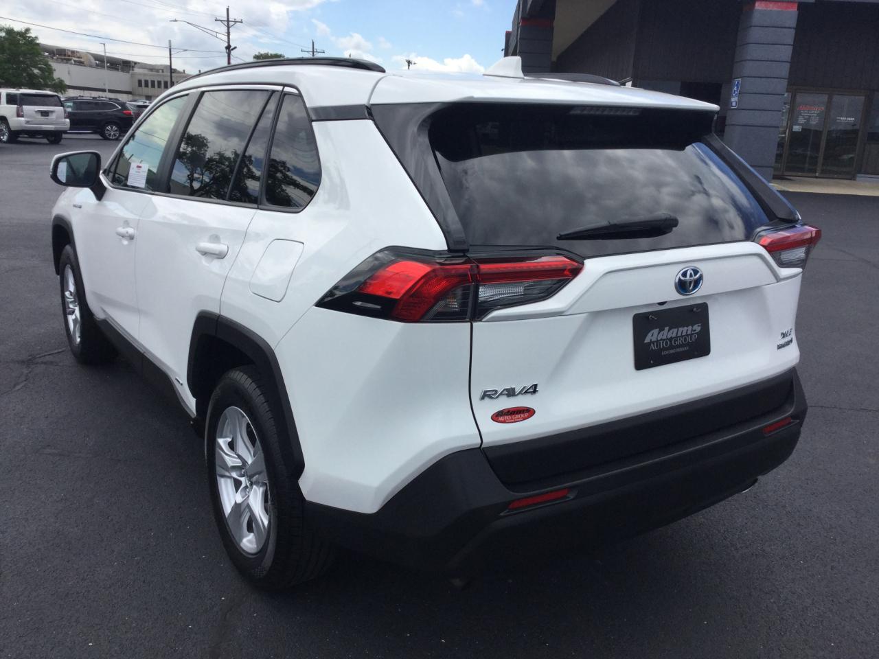 Toyota RAV4 Hybrid XLE AWD (Natl) 2019