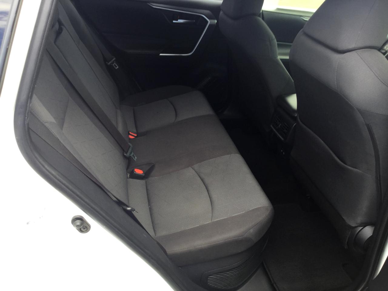 Toyota RAV4 Hybrid XLE AWD (Natl) 2019