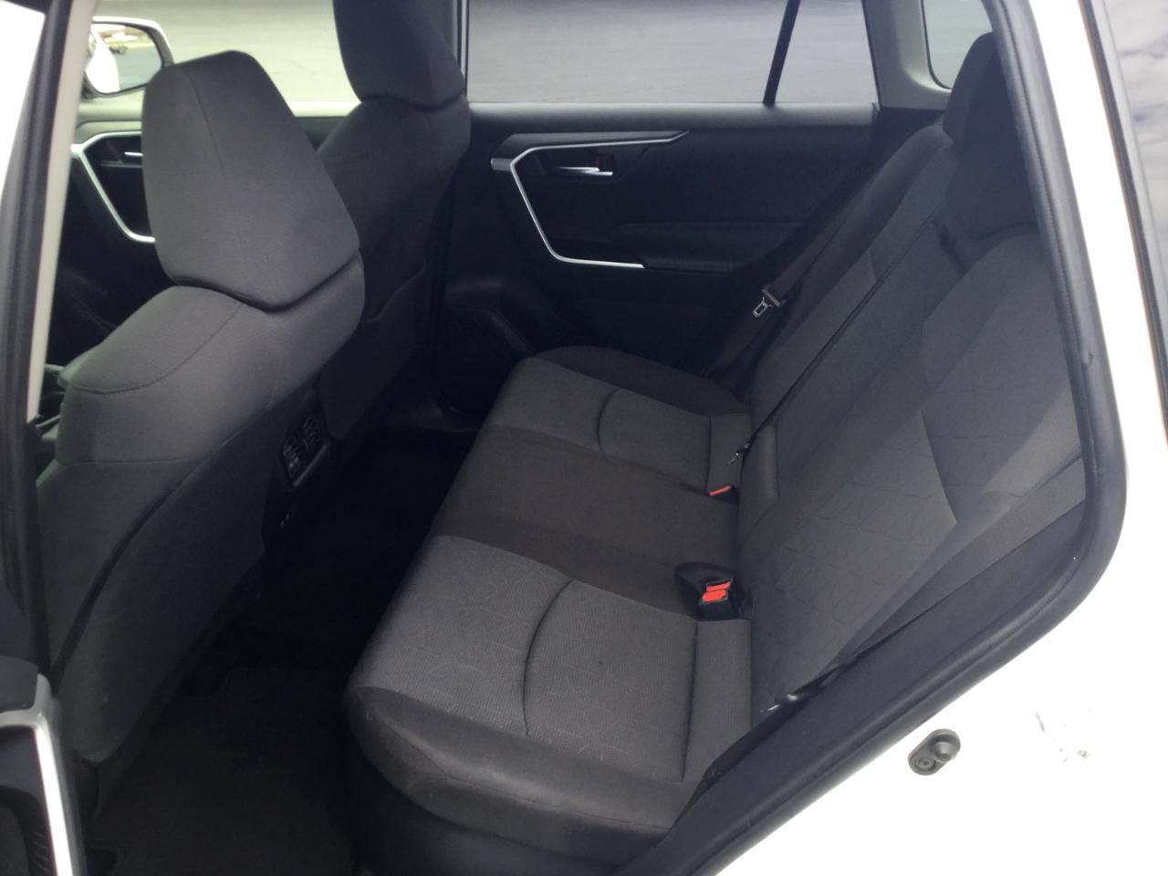 Toyota RAV4 Hybrid XLE AWD (Natl) 2019