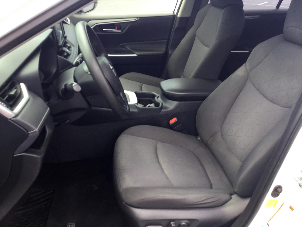 Toyota RAV4 Hybrid XLE AWD (Natl) 2019