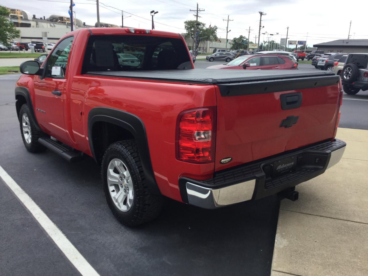 Chevrolet Silverado 1500 4WD Reg Cab 119.0" LS 2011