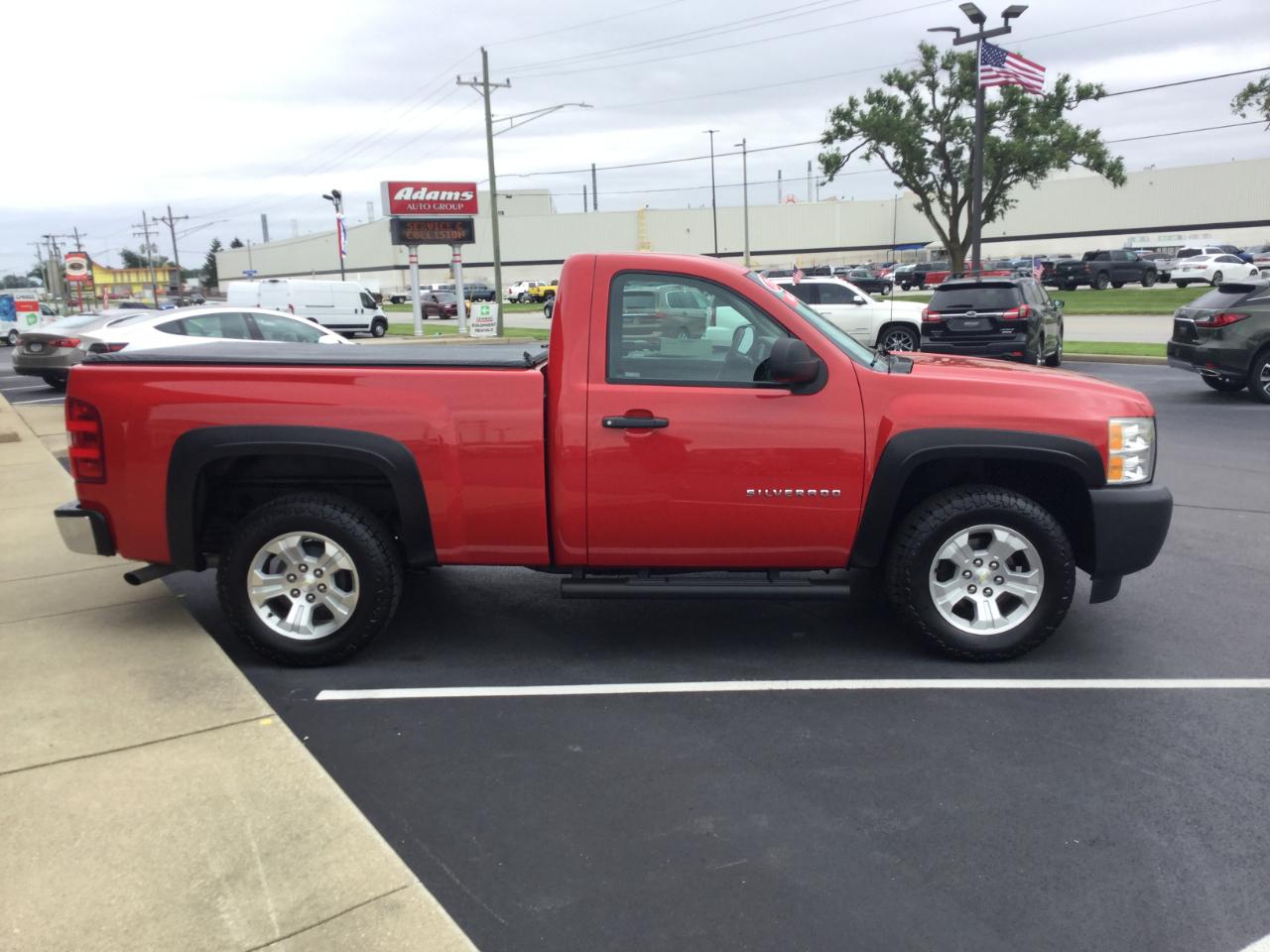 Chevrolet Silverado 1500 4WD Reg Cab 119.0" LS 2011