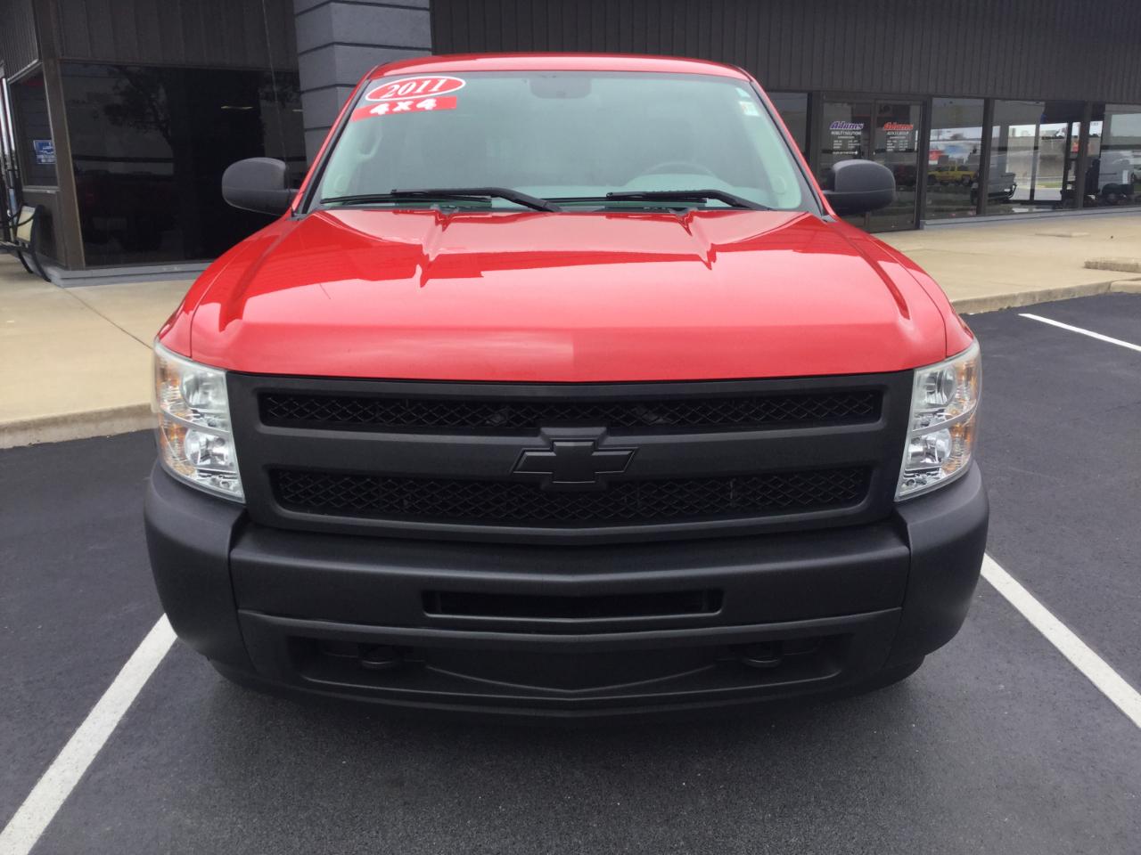 Chevrolet Silverado 1500 4WD Reg Cab 119.0" LS 2011