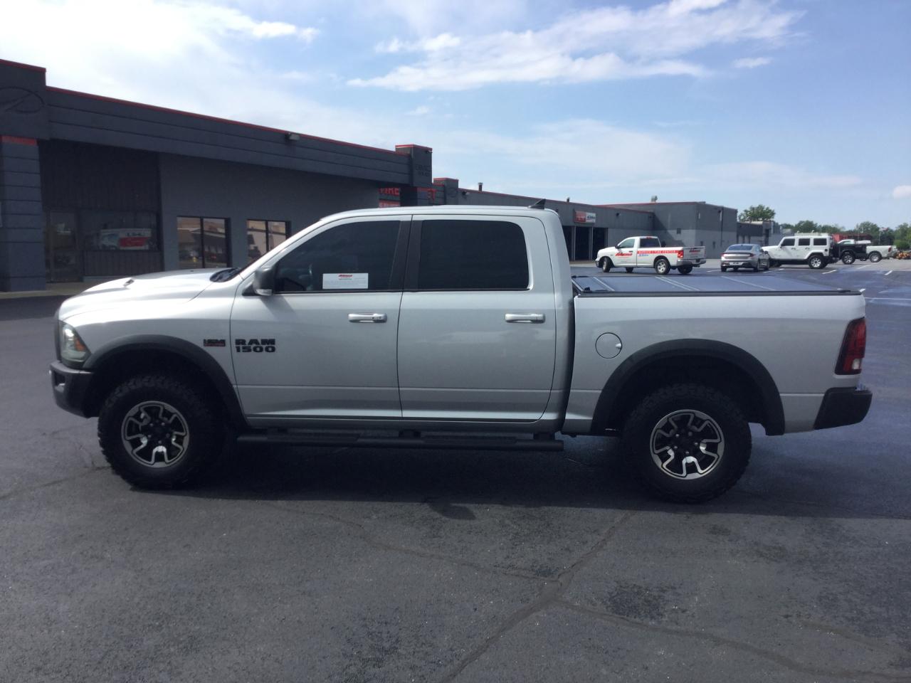 RAM 1500 4WD Crew Cab 140.5" Rebel 2016