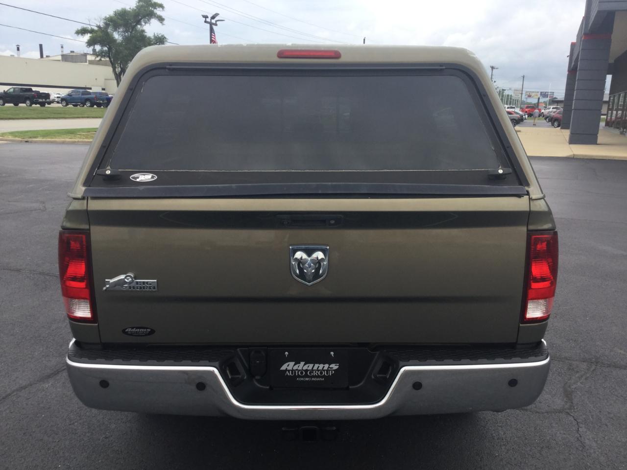 RAM 1500 2WD Quad Cab 140.5" SLT 2013