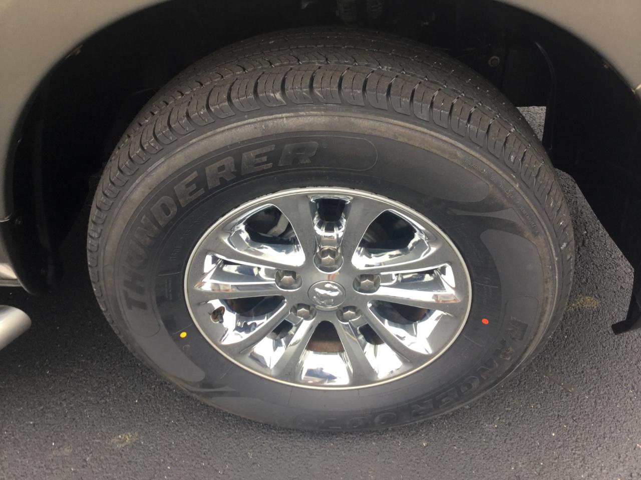 RAM 1500 2WD Quad Cab 140.5" SLT 2013