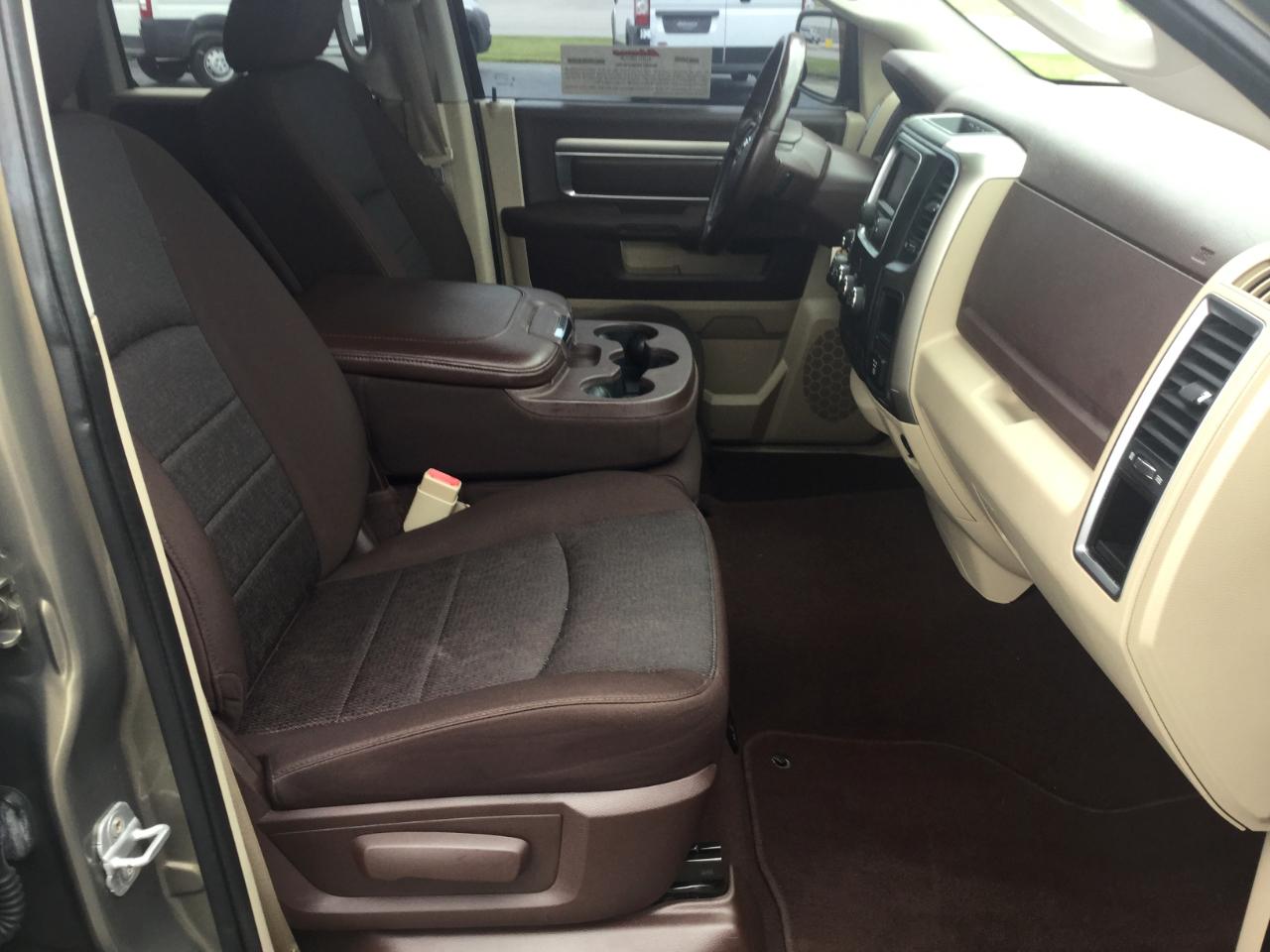RAM 1500 2WD Quad Cab 140.5" SLT 2013