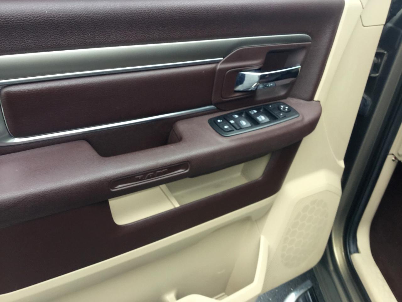 RAM 1500 2WD Quad Cab 140.5" SLT 2013