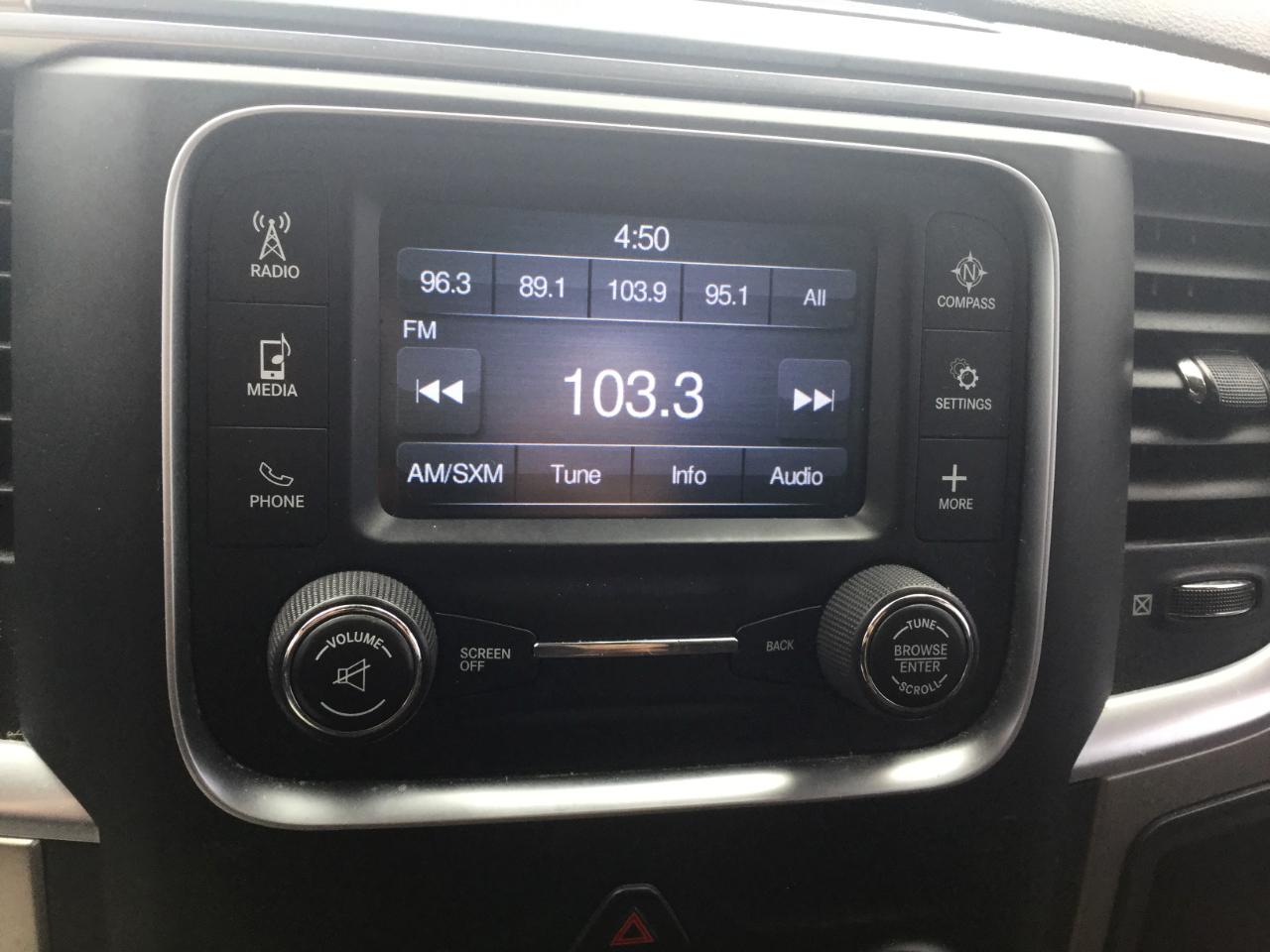 RAM 1500 2WD Quad Cab 140.5" SLT 2013