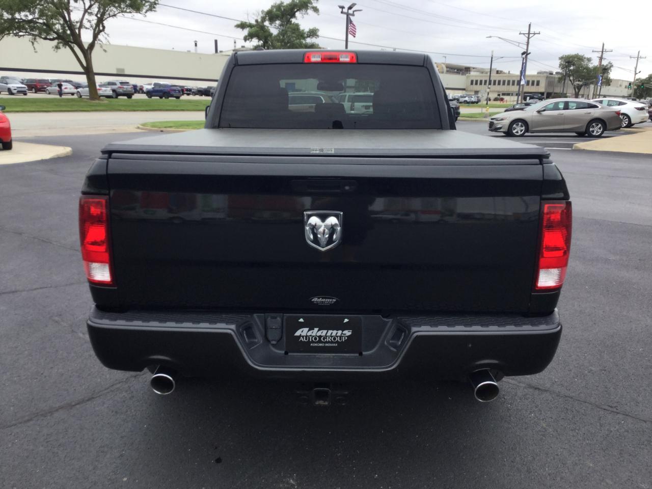 RAM 1500 2WD Quad Cab 140.5" Express 2015