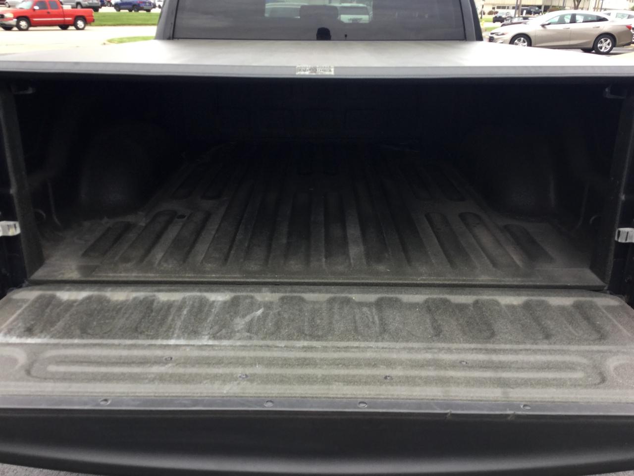 RAM 1500 2WD Quad Cab 140.5" Express 2015