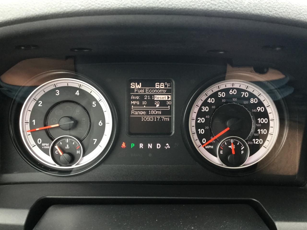 RAM 1500 2WD Quad Cab 140.5" Express 2015