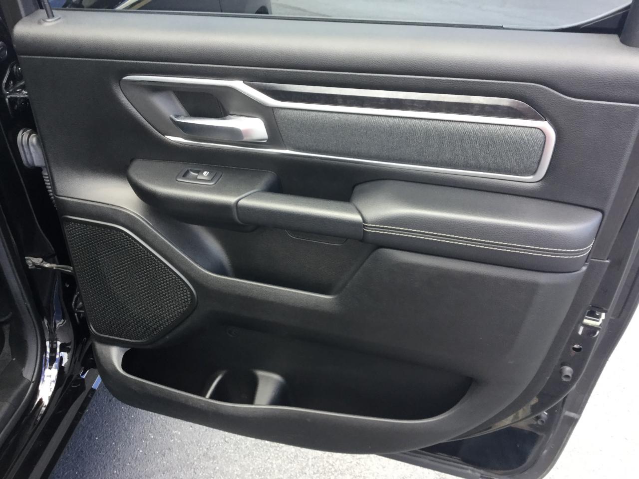 RAM 1500 Big Horn/Lone Star 4x4 Crew Cab 5'7" Box 2019
