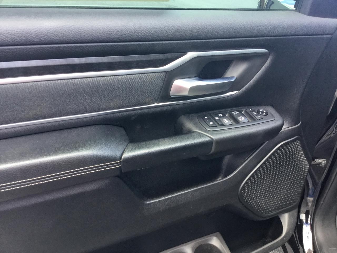 RAM 1500 Big Horn/Lone Star 4x4 Crew Cab 5'7" Box 2019