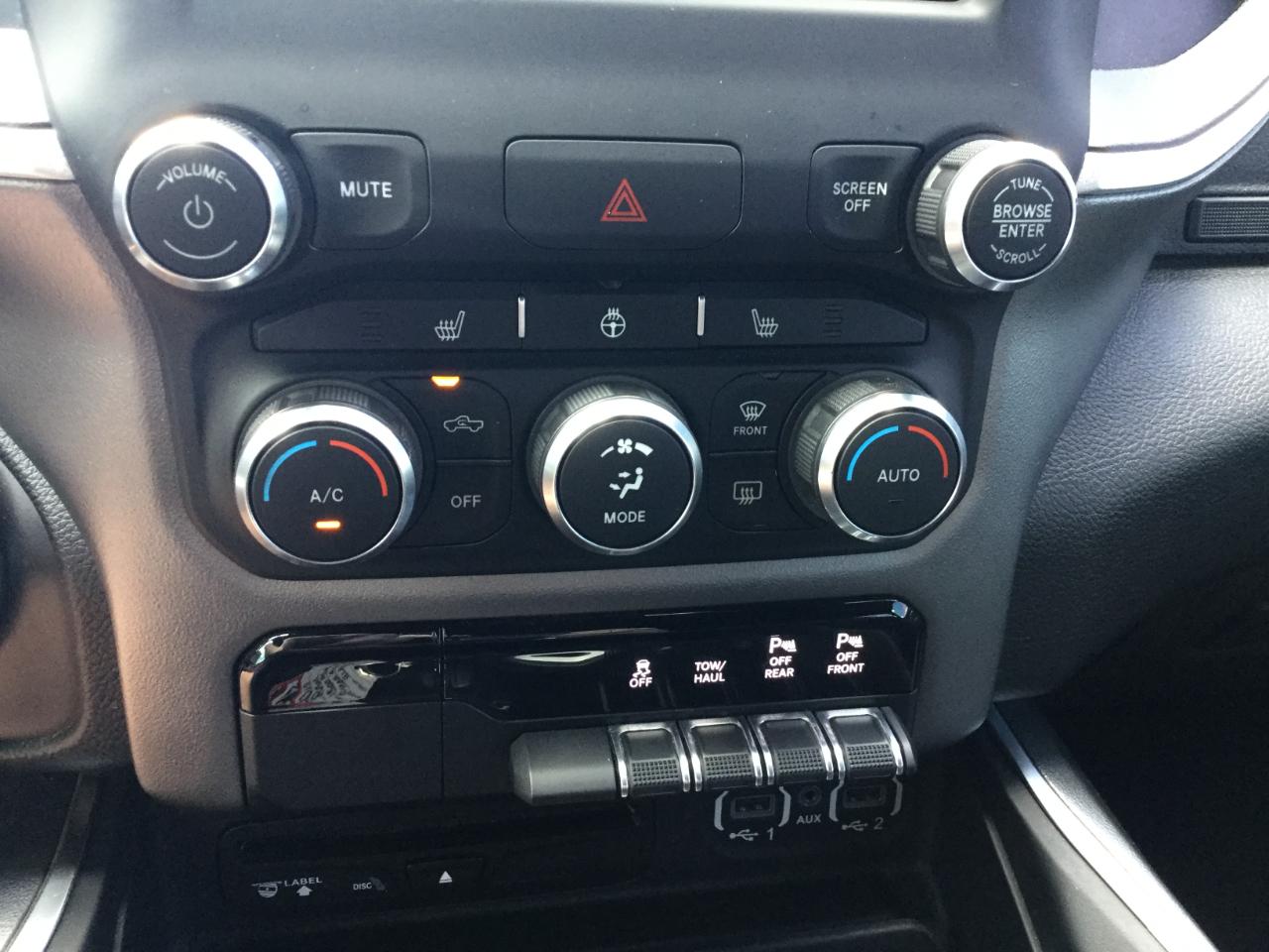 RAM 1500 Big Horn/Lone Star 4x4 Crew Cab 5'7" Box 2019