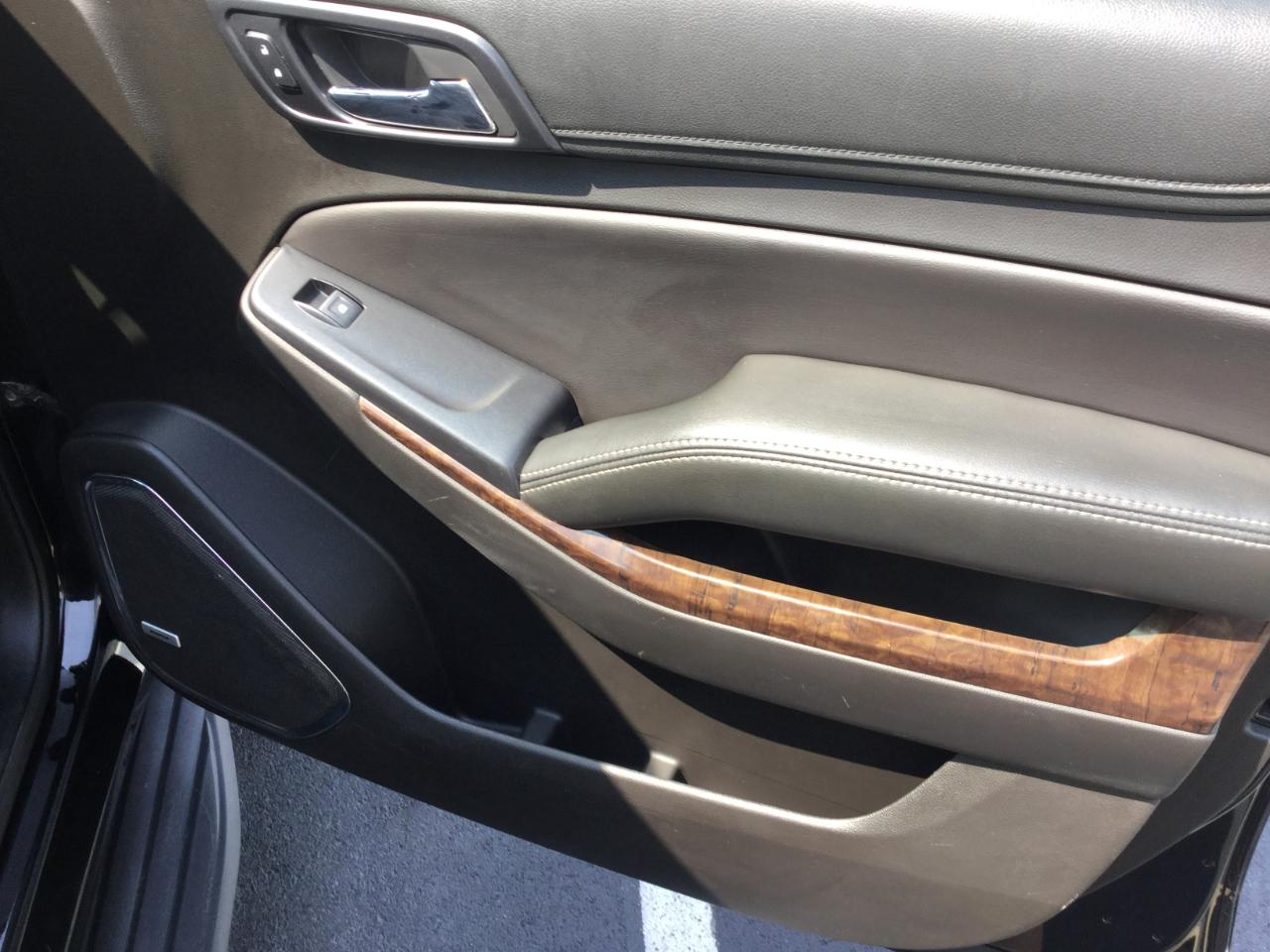 Chevrolet Tahoe 4WD 4dr LT 2017