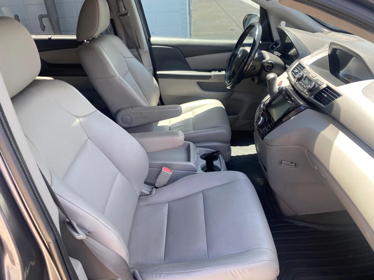 Honda Odyssey 5dr EX-L w/Navi 2016