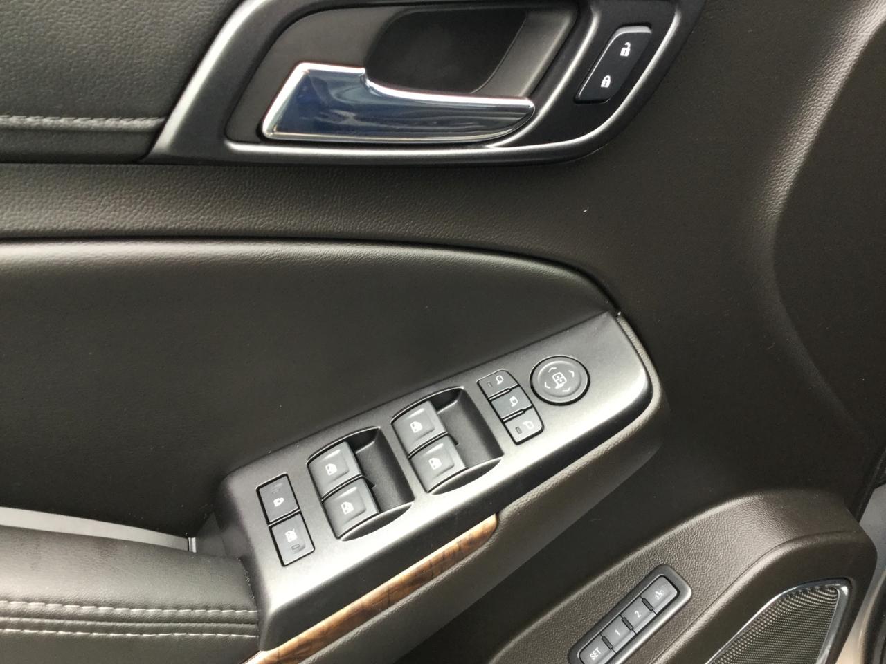 Chevrolet Tahoe 4WD 4dr LT 2017