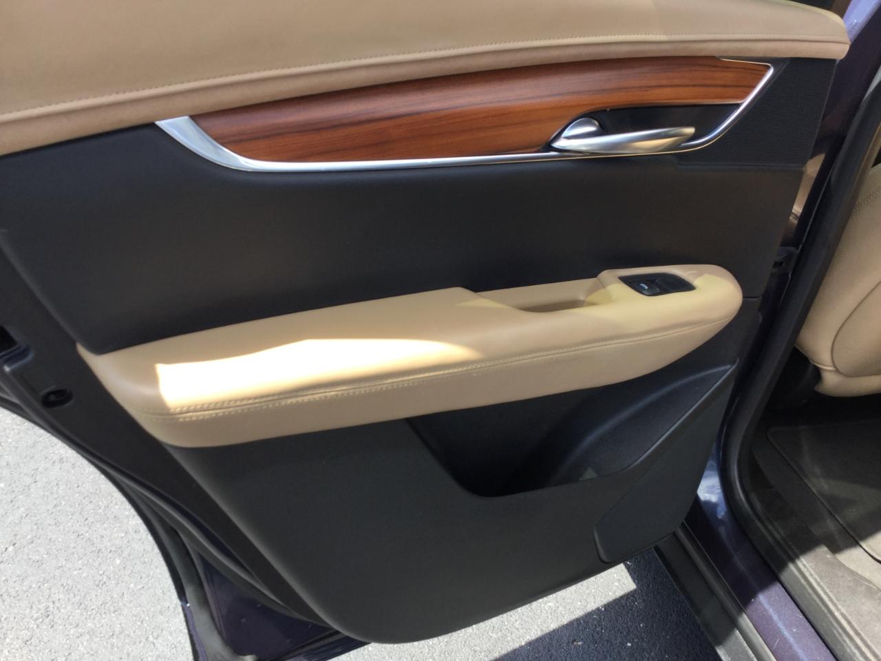 Cadillac XT5 AWD 4dr Platinum 2019