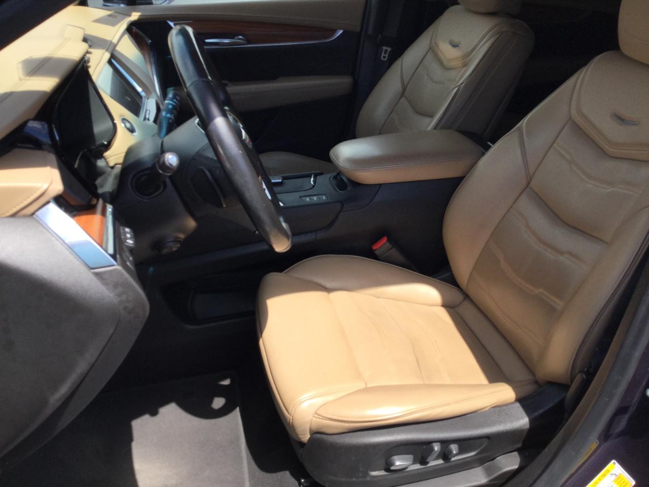 Cadillac XT5 AWD 4dr Platinum 2019