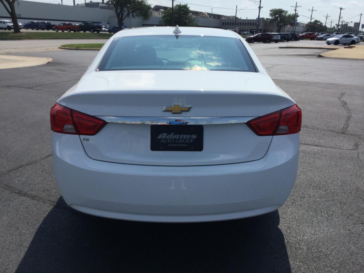 Chevrolet Impala 4dr Sdn LT w/1LT 2018