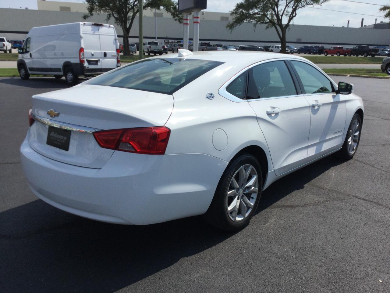 Chevrolet Impala 4dr Sdn LT w/1LT 2018