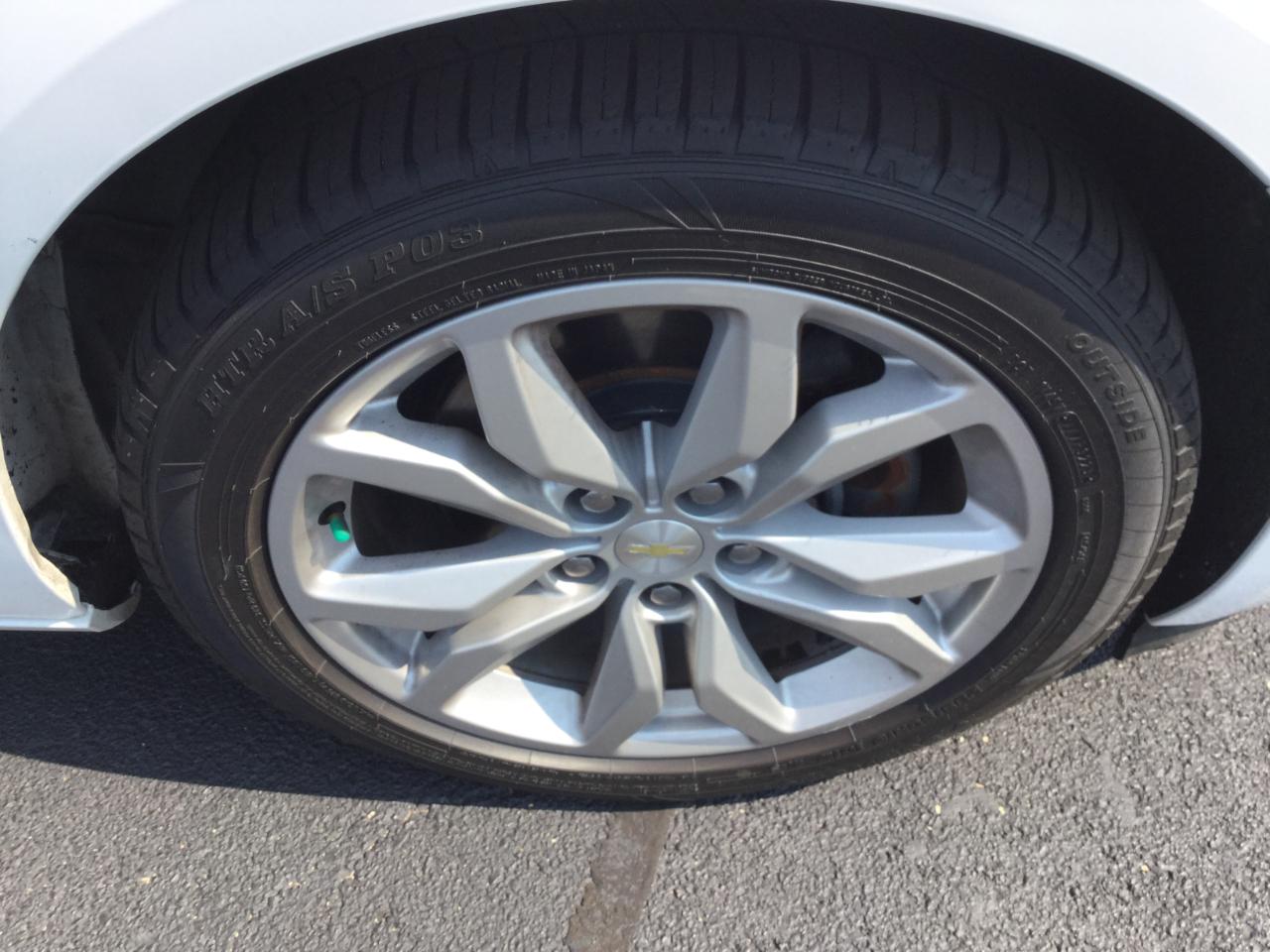 Chevrolet Impala 4dr Sdn LT w/1LT 2018