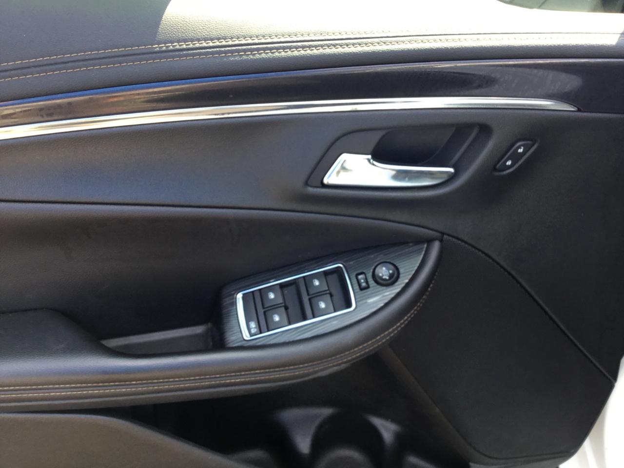 Chevrolet Impala 4dr Sdn LT w/1LT 2018