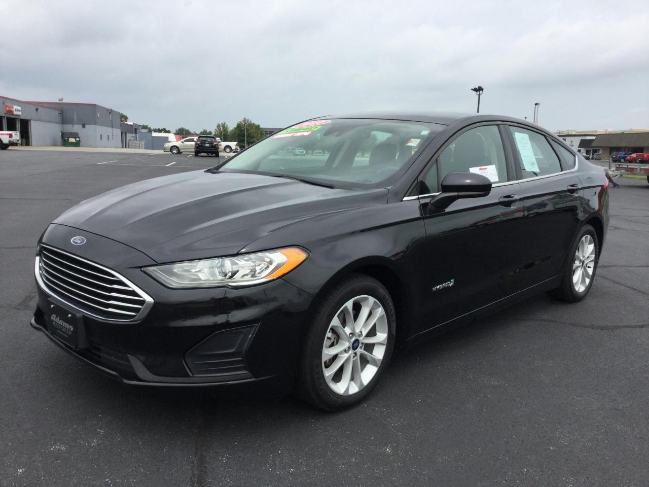 Ford Fusion Hybrid SE FWD 2019