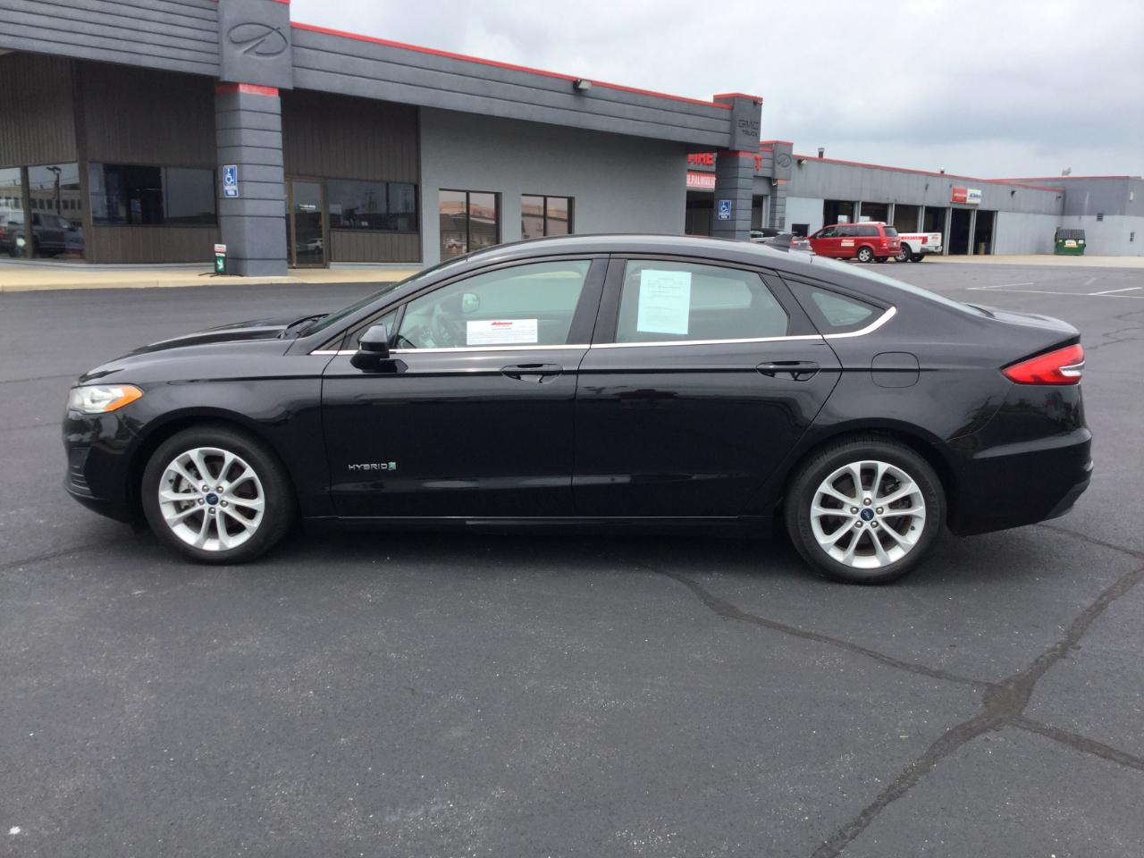 Ford Fusion Hybrid SE FWD 2019