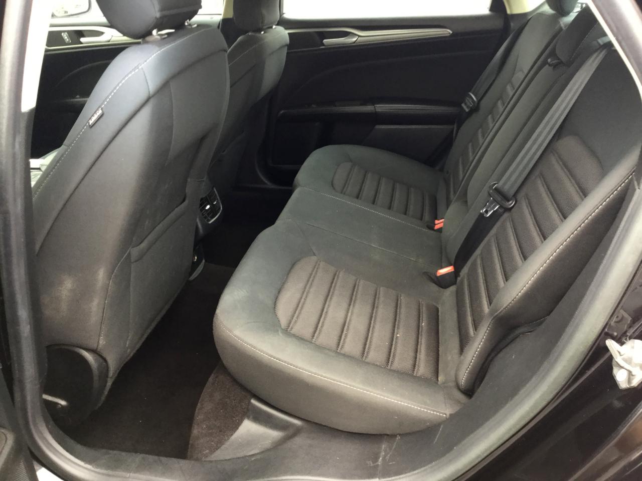 Ford Fusion Hybrid SE FWD 2019