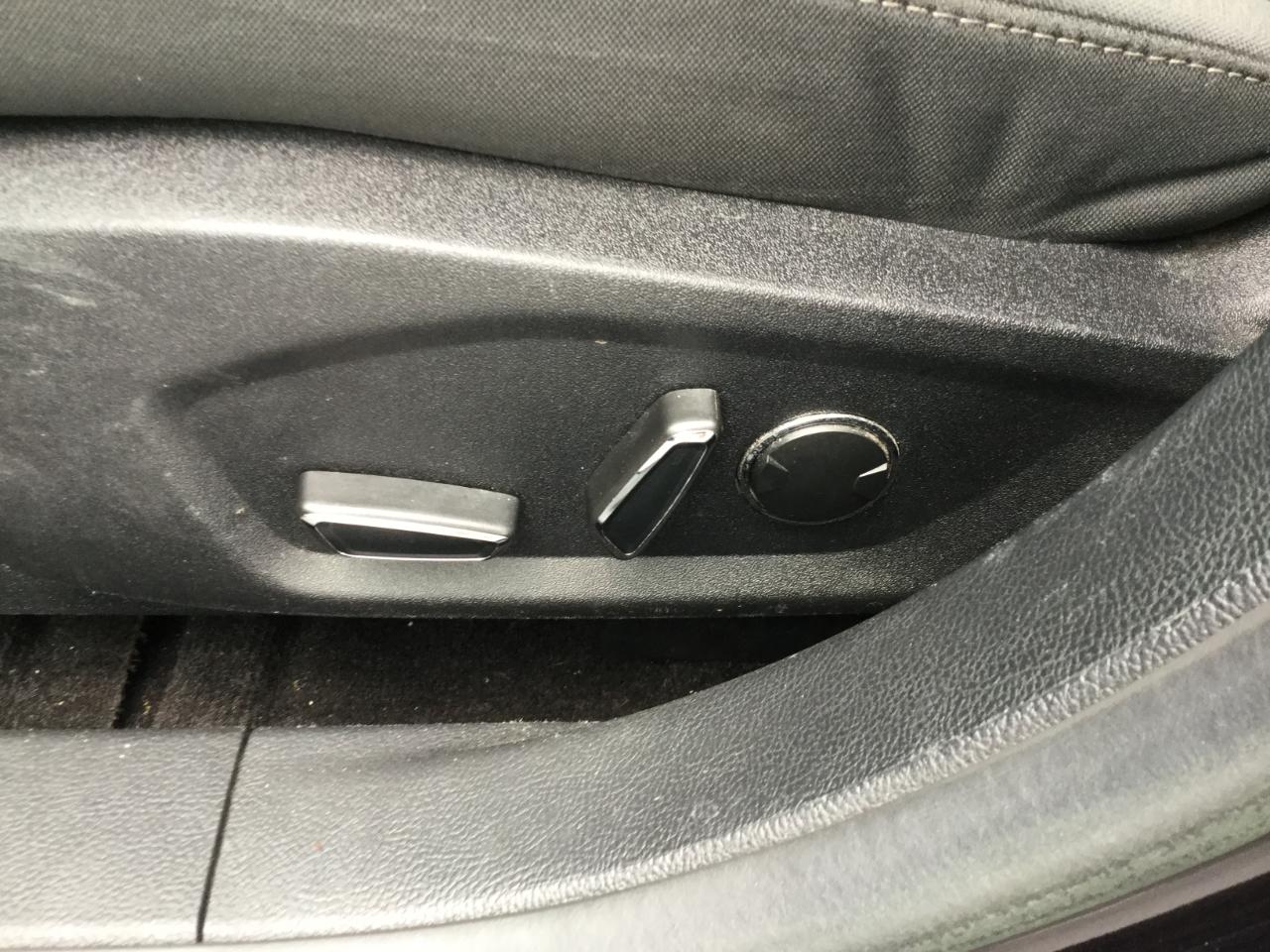 Ford Fusion Hybrid SE FWD 2019