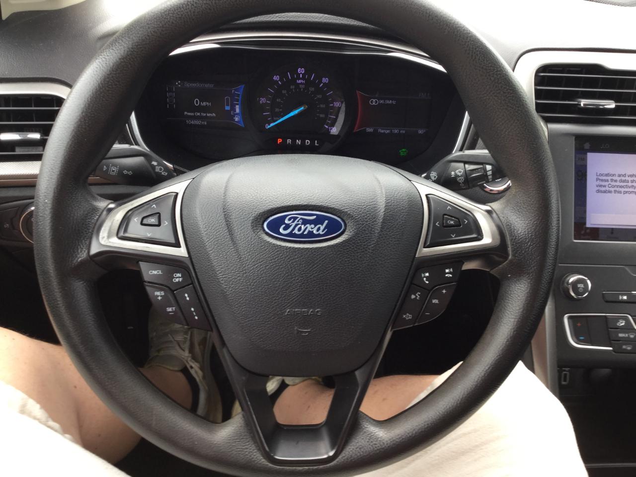Ford Fusion Hybrid SE FWD 2019