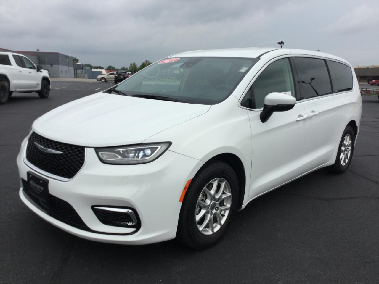 Chrysler Pacifica Touring L FWD 2023
