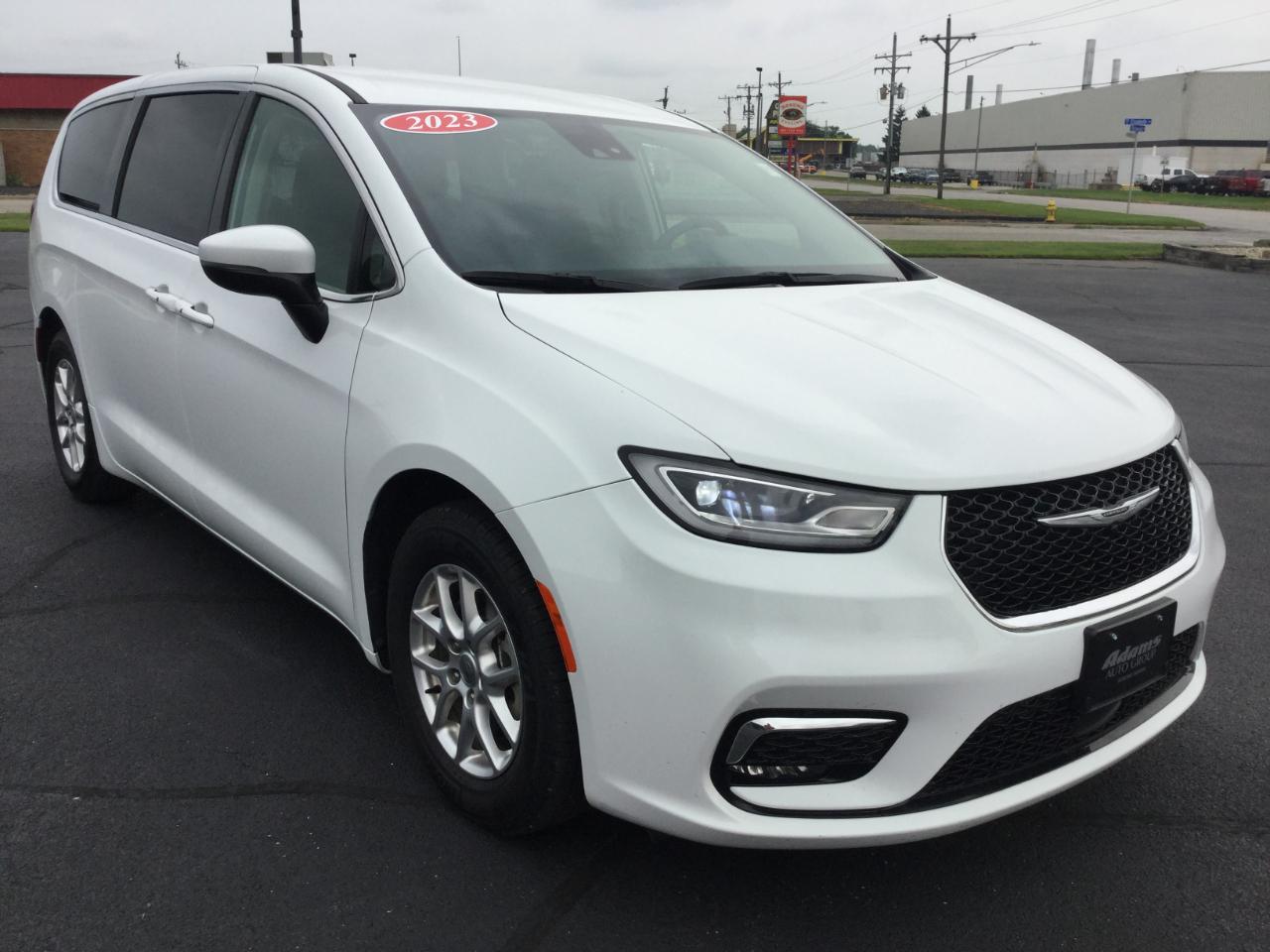 Chrysler Pacifica Touring L FWD 2023