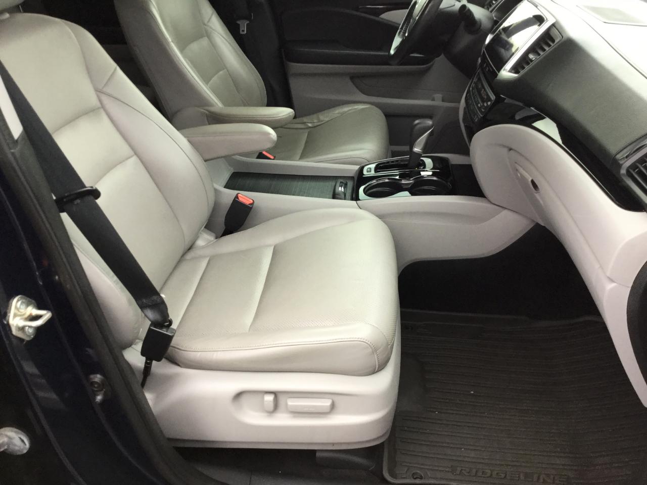 Honda Ridgeline RTL-E 4x4 Crew Cab 5.3' Bed 2017