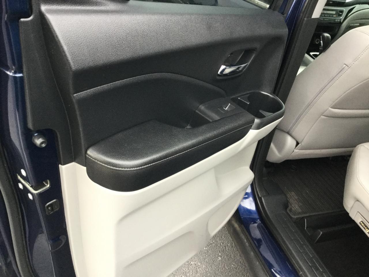 Honda Ridgeline RTL-E 4x4 Crew Cab 5.3' Bed 2017