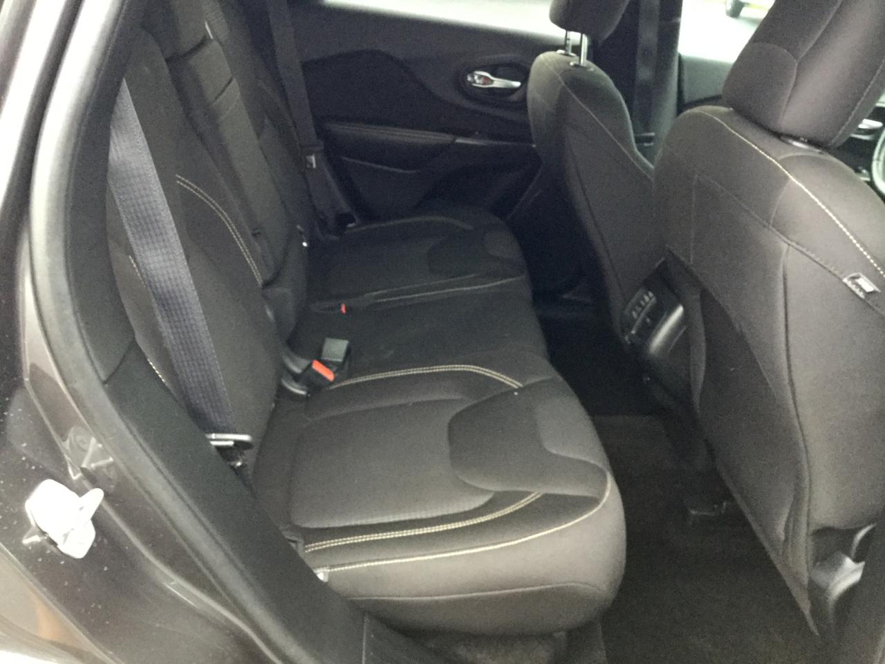 Jeep Cherokee 4WD 4dr Latitude Altitude 2015