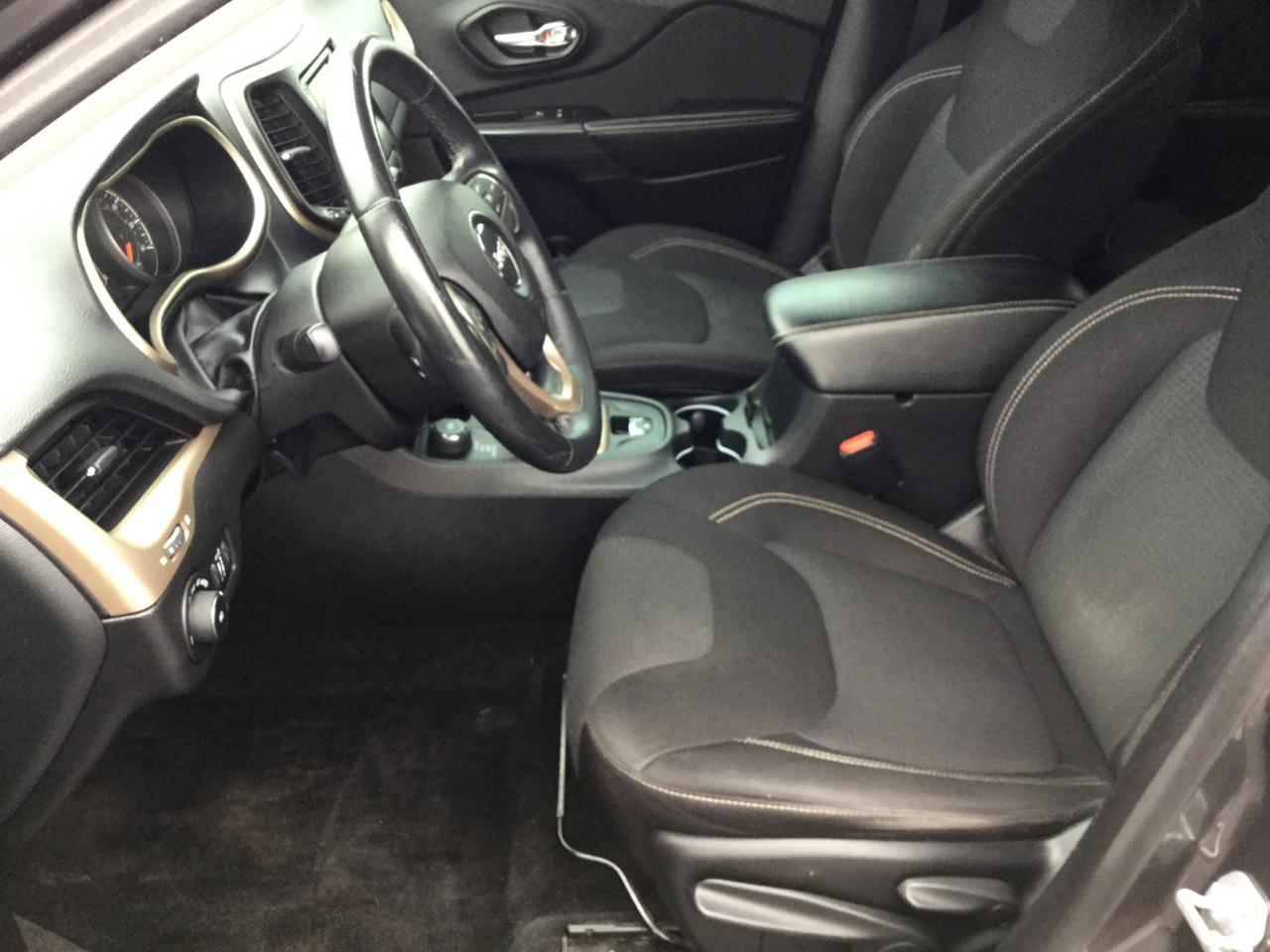 Jeep Cherokee 4WD 4dr Latitude Altitude 2015