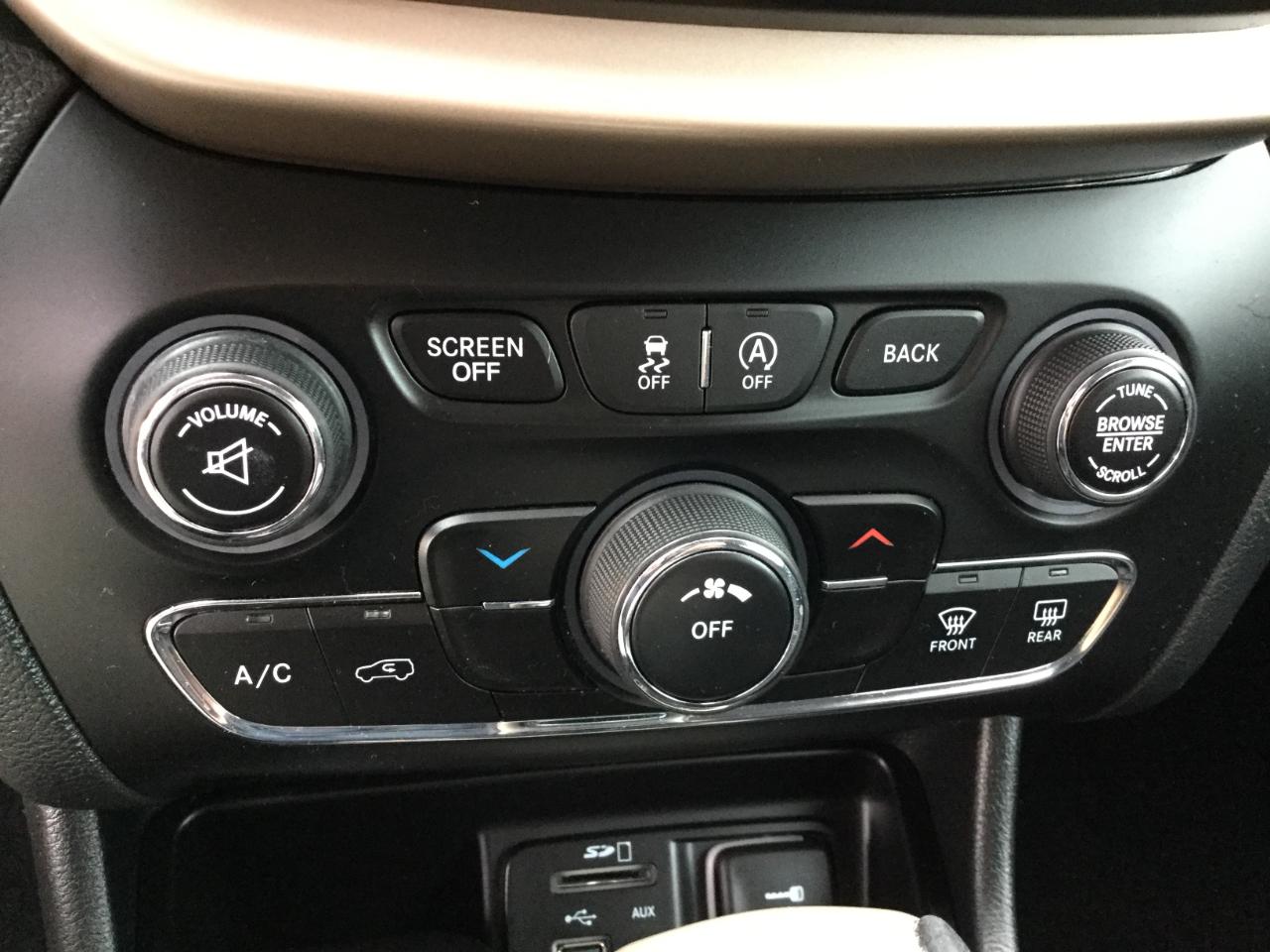 Jeep Cherokee 4WD 4dr Latitude Altitude 2015