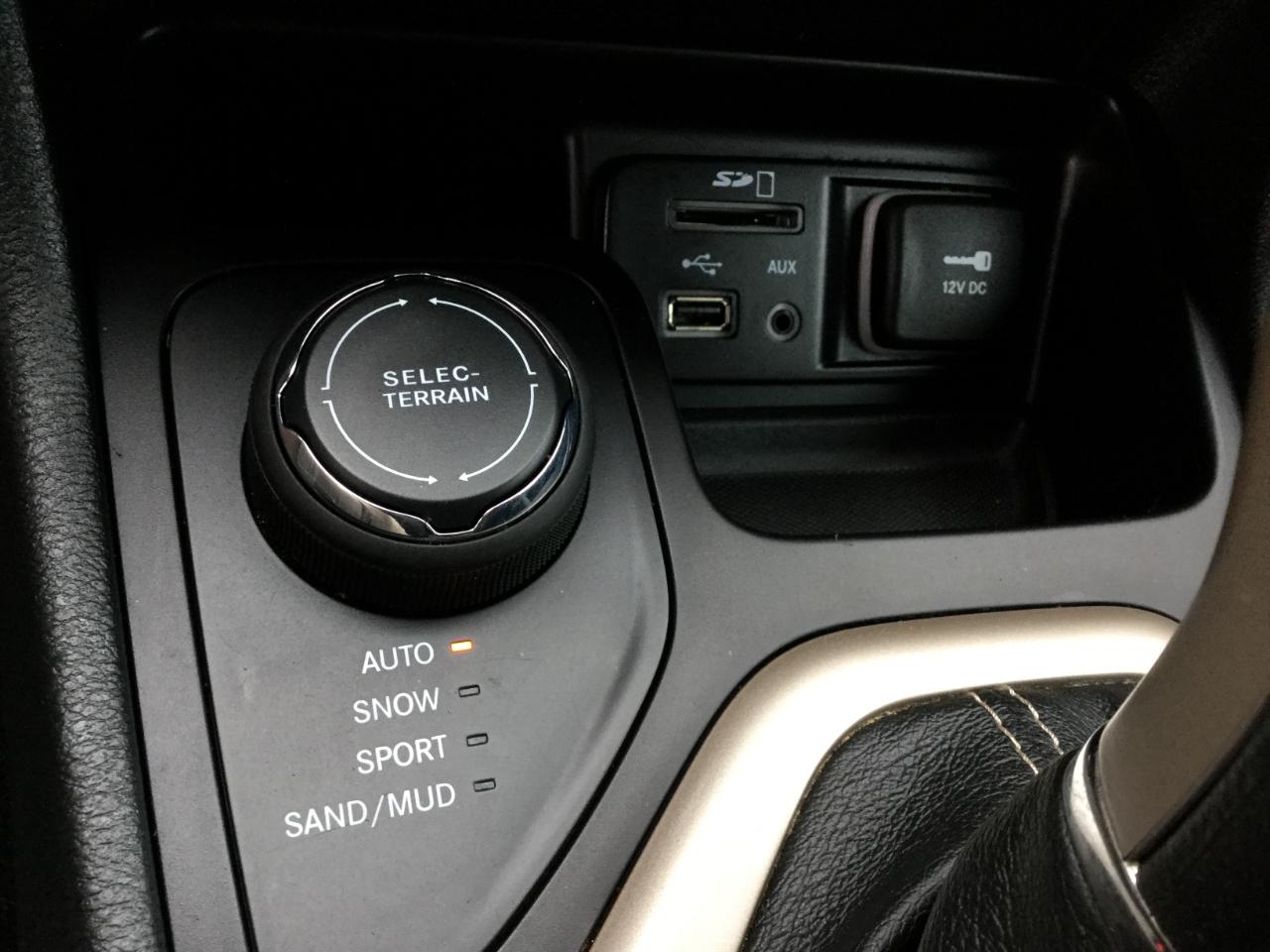 Jeep Cherokee 4WD 4dr Latitude Altitude 2015