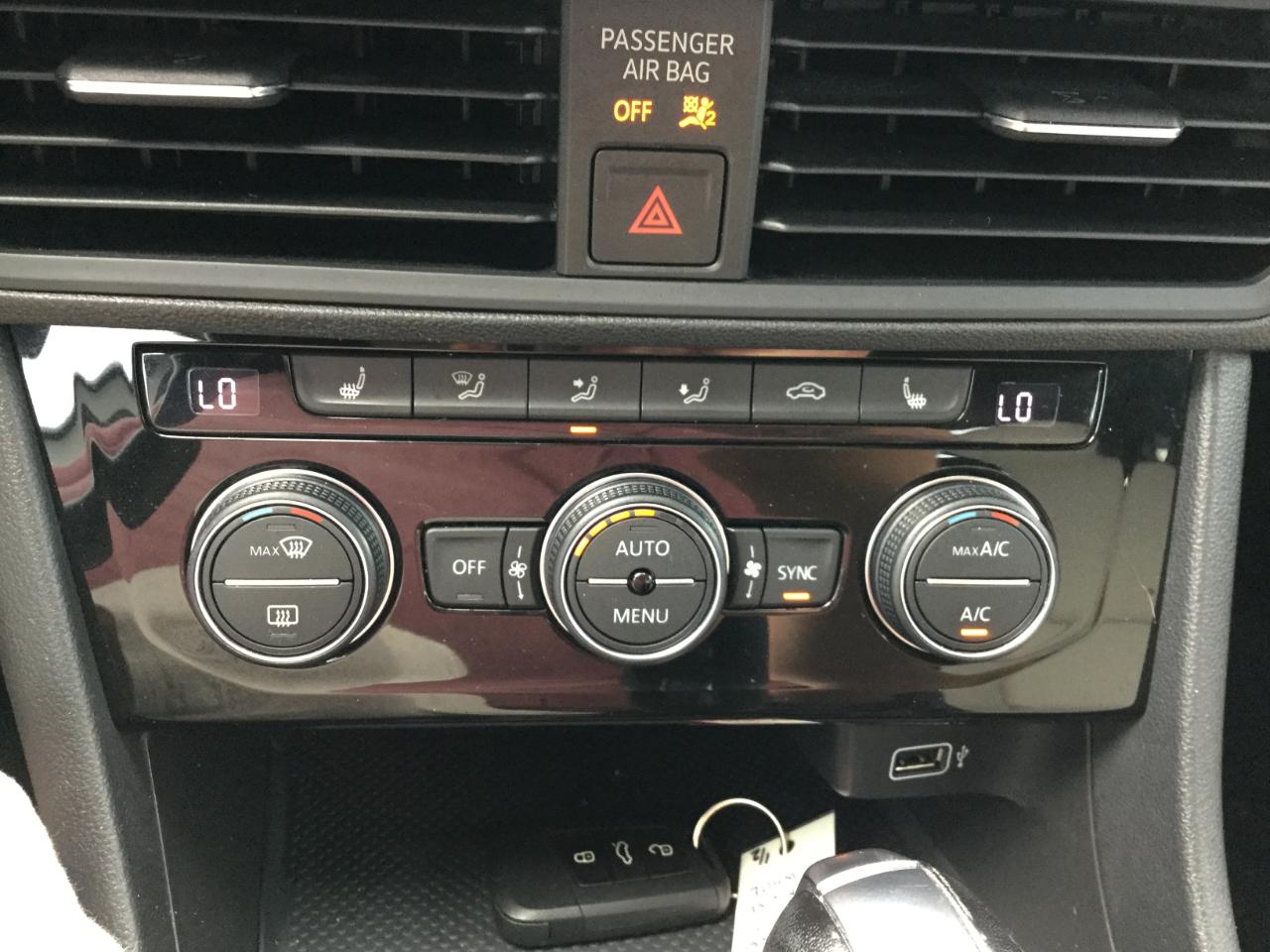Volkswagen Jetta R-Line Auto w/ULEV 2019