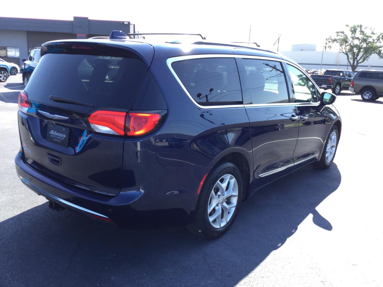 Chrysler Pacifica Touring-L Plus FWD 2017