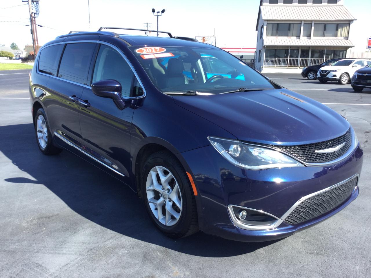 Chrysler Pacifica Touring-L Plus FWD 2017